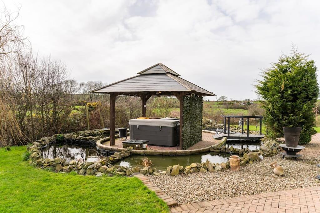 The Gate House Vila Kirkistown Exterior foto